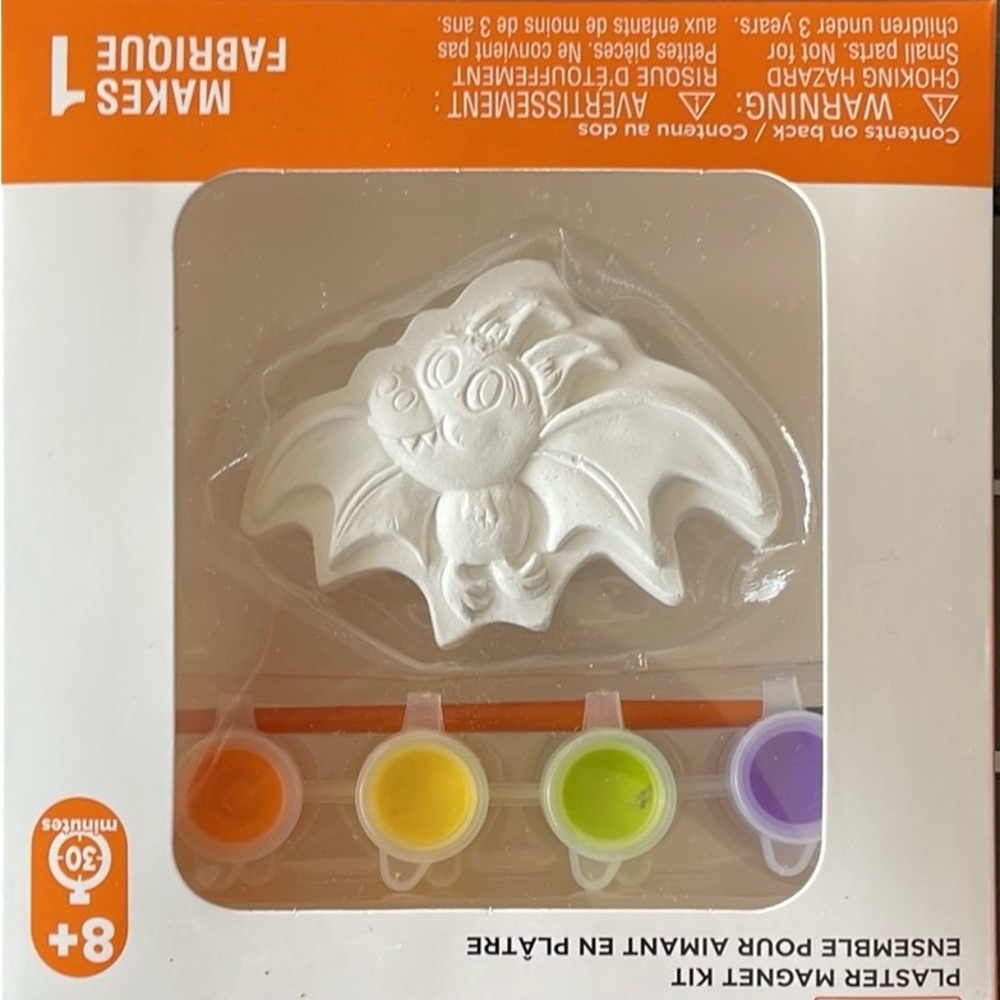Creatology Ready to Paint Halloween Kit Bat Plaster 3D Magnet